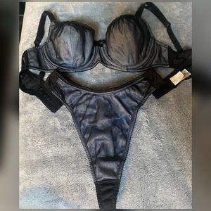 Vintage 90’s Victoria’s Secret Bra Panties Set